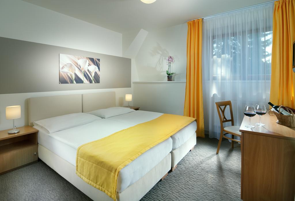 Hotel Vz Bedrichov Spindleruv Mlyn Room photo